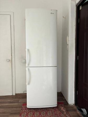 Продам холодильник LG