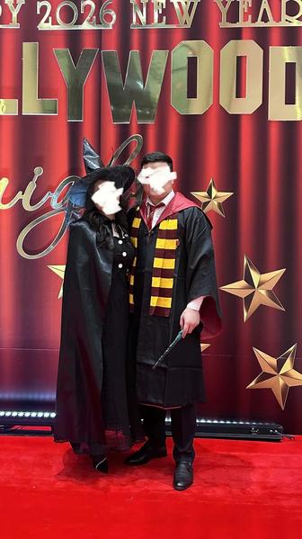 Костюм Гарри Поттера (в комплекте шарф галстук мантия и шляпа, палочка)