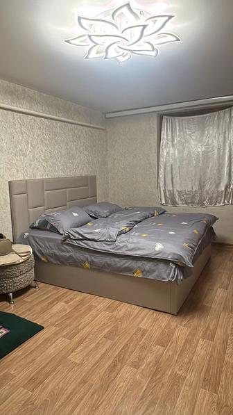 Спальный двухместный диван размер 200-180 новый