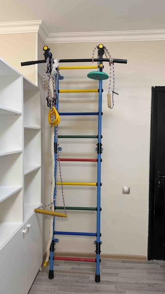 Продам шведскую стенку