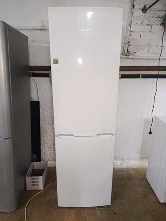 Продается холодильник Атлант.Доставка бесплатно