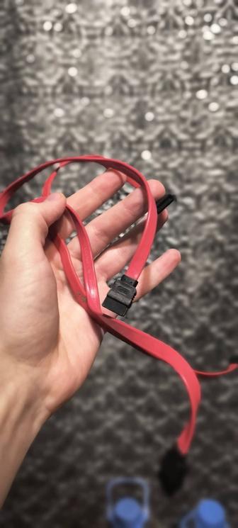Продам два кабеля SATA