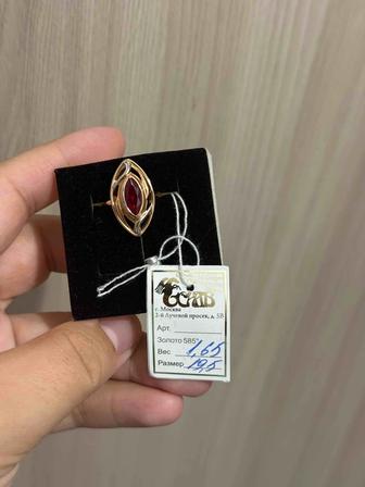 Продам золотое кольцо