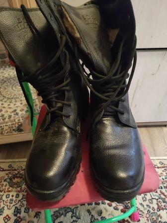 Продам берцы, мужские размер 42-43 новые
