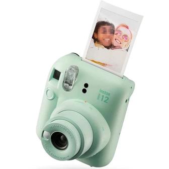 Продам фотоаппарат Instax mini 12 мятного цвета