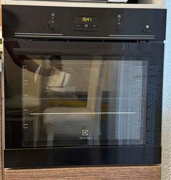 Продам духовой шкаф Electrolux