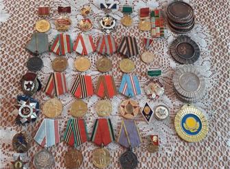 Куплю монеты,значки,медали.Прочий антиквариат.