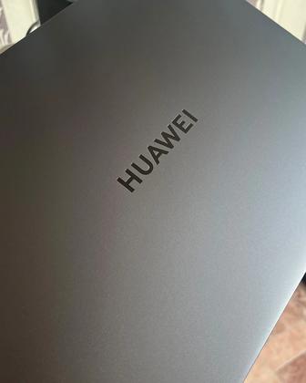 Ноутбук Huawei MateBook