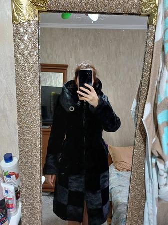 Продам шубу, мутон. В хорошем состоянии, на замочке