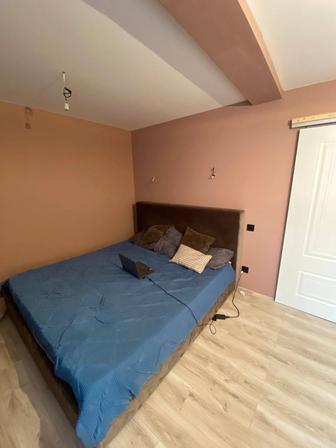 Продам кровать 180х200 (матрас в комплекте)