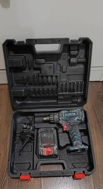 Продам шуруповерт ALTECO