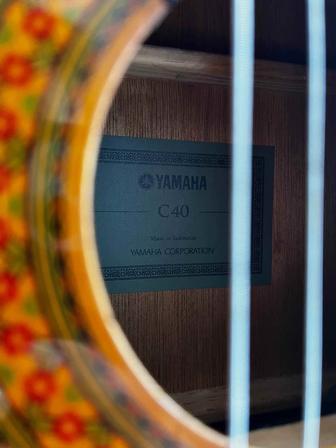 Гитара Yamaha C40