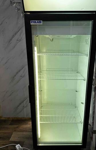 Продам витринный холодильник