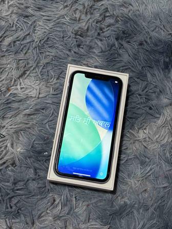 Продам Айфон 11