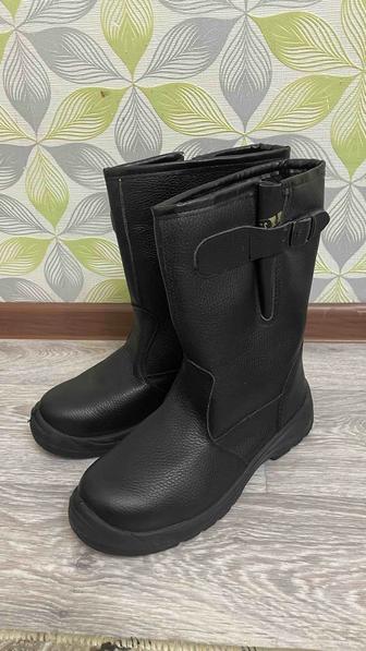 Продам спецобувь мужские