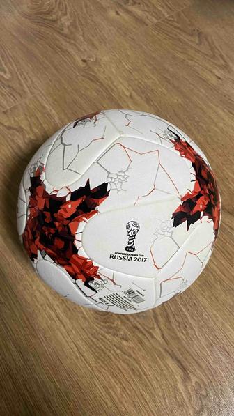 Мяч футбольный