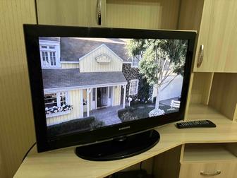 Рабочий б/у телевизор Samsung! Диагональ 80см