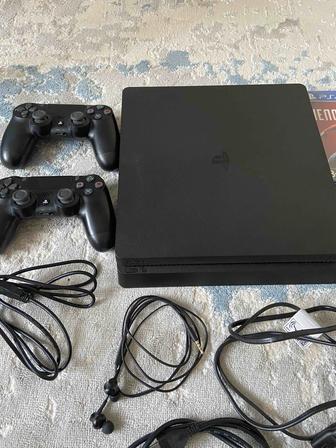 ! Продам PS4. Свою цену не предлагать!