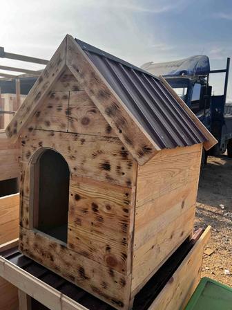 Прочные и теплые будки для собак разного размера