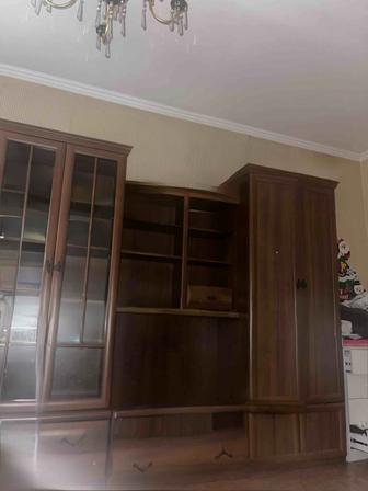 Срочно продам Шкаф сделано из чистого дерева