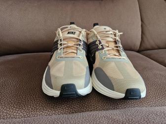 Продам кроссовки NIKE, оригинал, куплены в США, размер 43