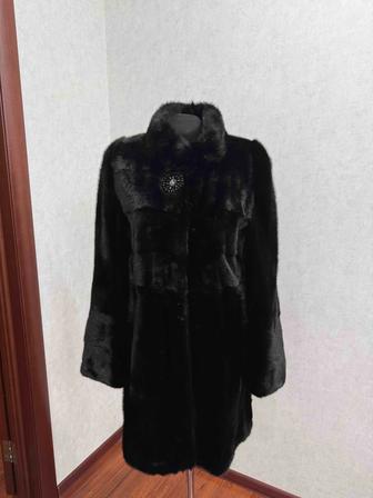 Продам норковую шубу 44 размера