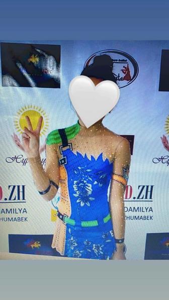 Продаю купальник для художественной гимнастики