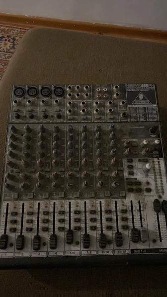 Продам микшер Behringer xenyx1622fx 24 бит