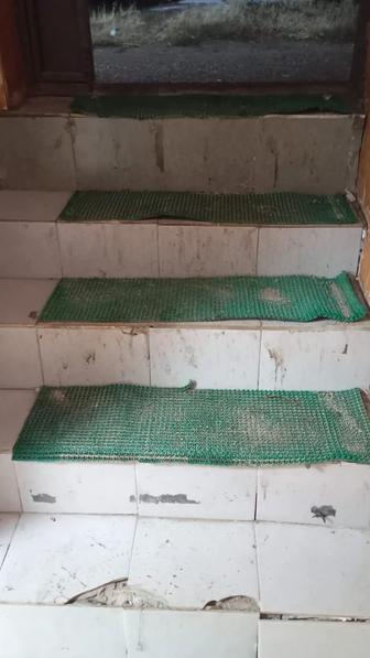 Нужен кафельщик лестницу переложить