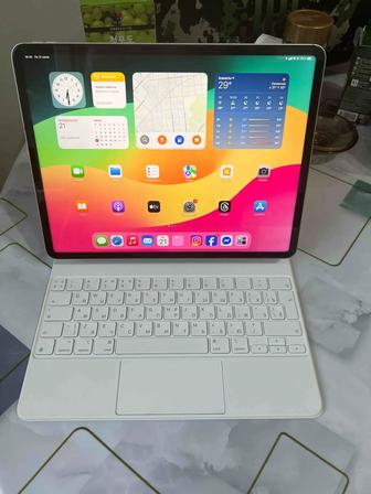Продам ipad pro 12.9 m2 256 gb и magic keyboard белый и magic mouse 2