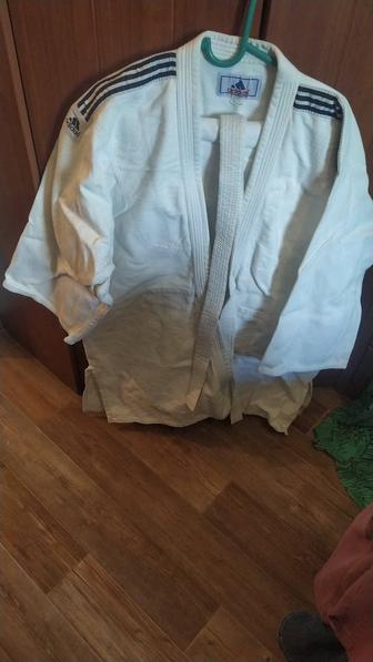 Продам спортивное кимоно