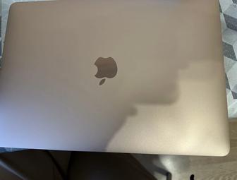 MacBook Air M1 (2020)