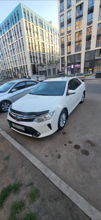 Toyota Camry на месяц
