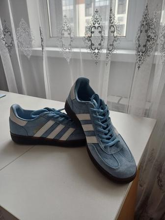 жен.кроссовки