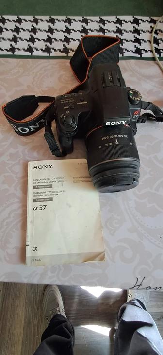 Продам зеркальный фотоаппарат Sony