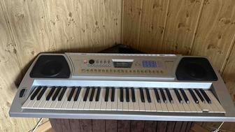 Продам синтезатор