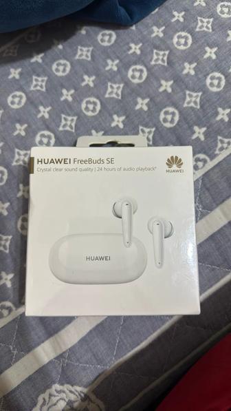 Продается наушник huawei freebuds se