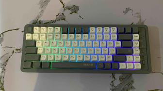 Продам компактную беспроводную игровую клавиатуру