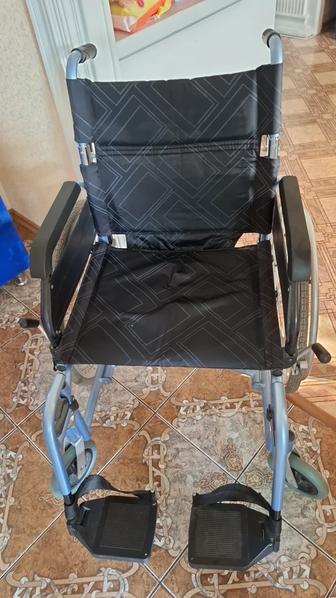 Продам инвалидную коляску