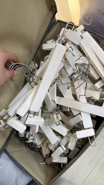 Продам вешалки