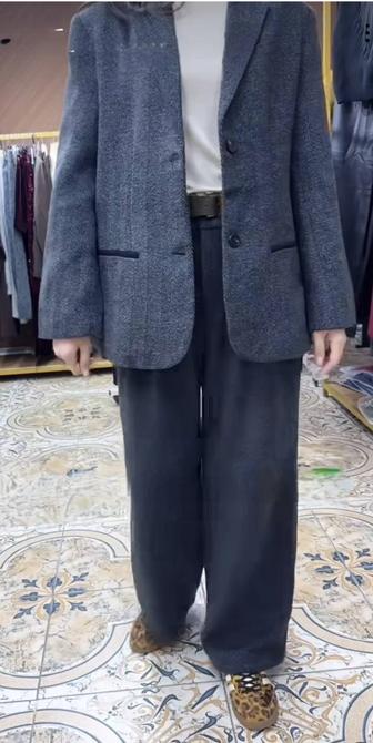 Женский костюм стильный офисный