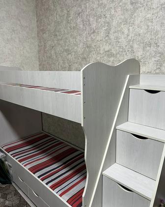 Двух ярусная кровать
