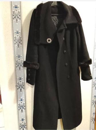 Пальто шерстяное