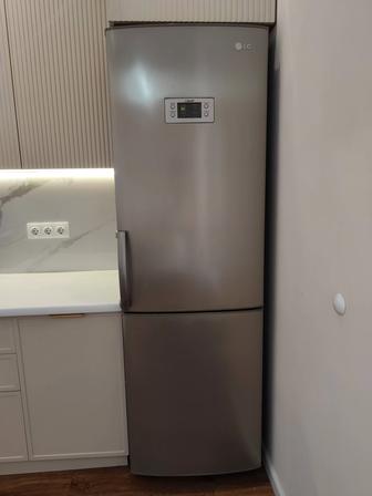 Продам холодильник LG