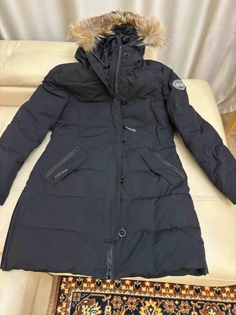 Пуховик женский Канада гус продается