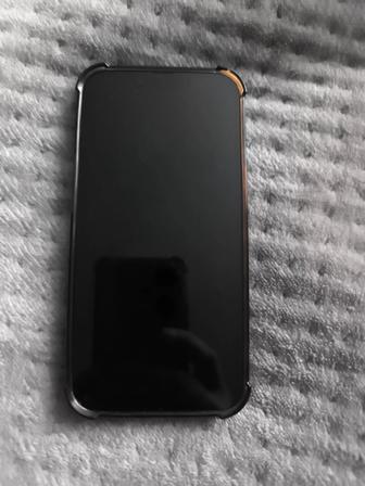 Продам Айфон 13