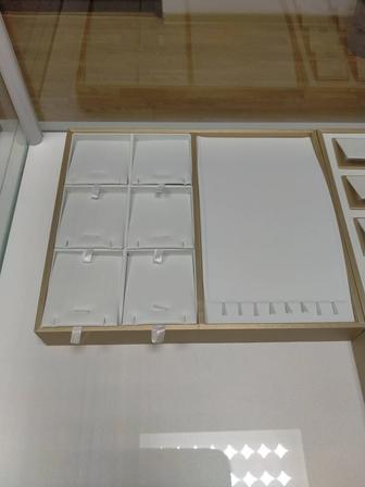 Планшеты для демонстрации золотых изделий