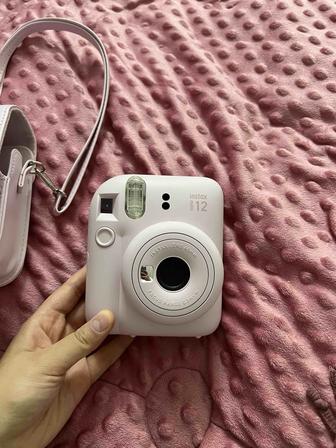 Пленочная камера instax 12 mini