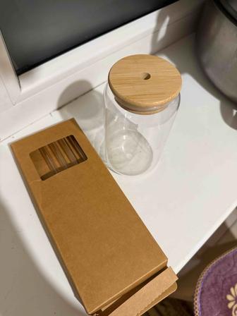 Бокал с трубочкой