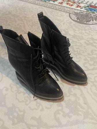 Полуботинки на платформе